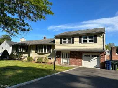 Home For Sale in Fanwood, New Jersey