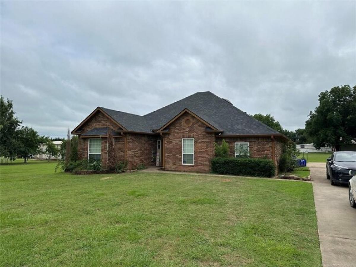 Picture of Home For Sale in Colbert, Oklahoma, United States