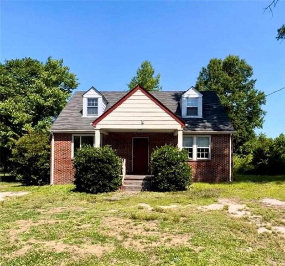 Picture of Home For Sale in Petersburg, Virginia, United States