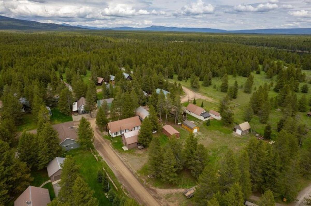 Picture of Home For Sale in Island Park, Idaho, United States