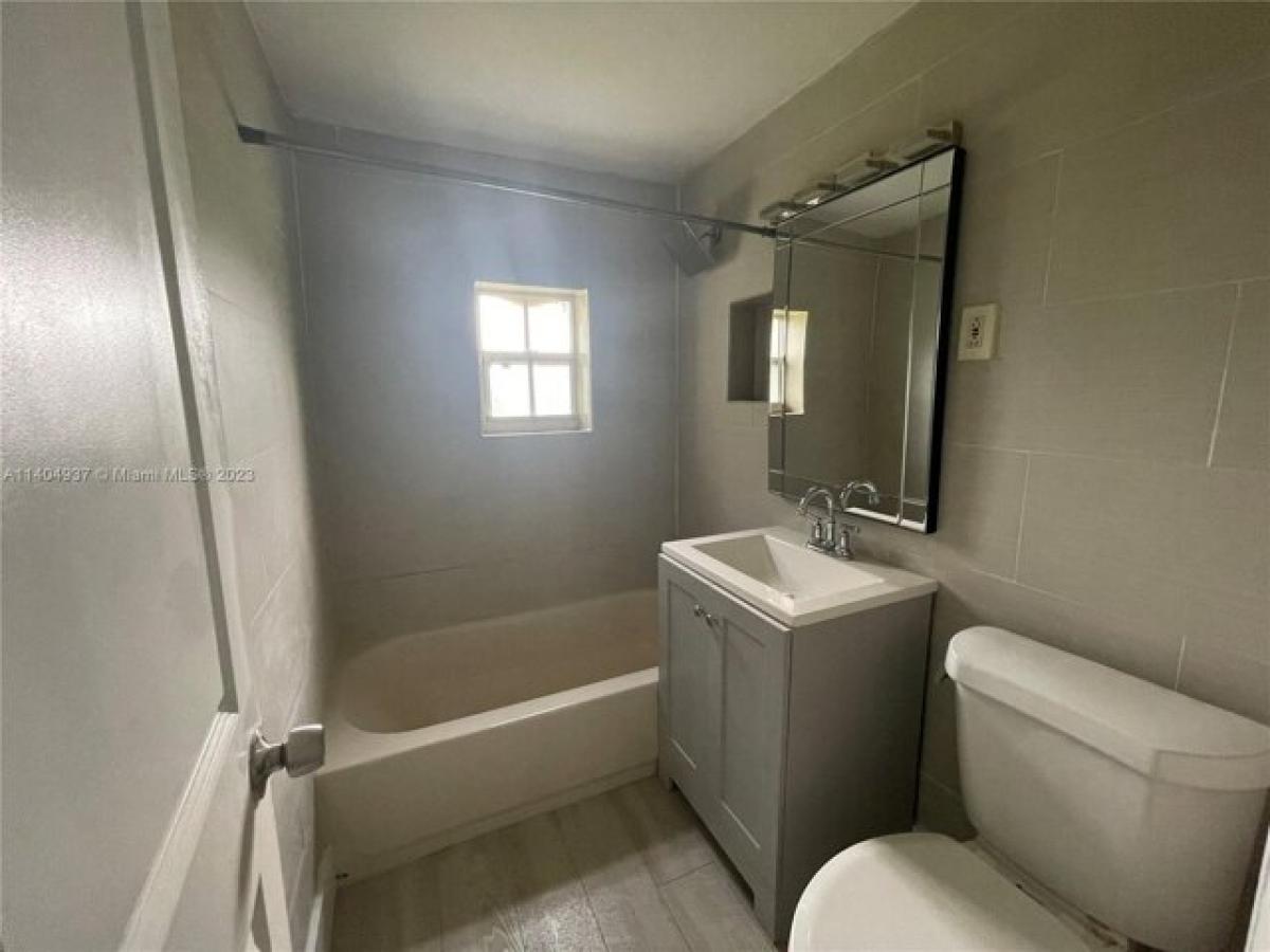 Picture of Apartment For Rent in West Park, Florida, United States