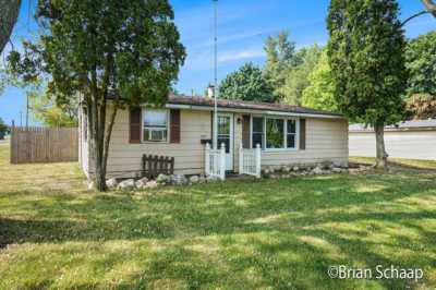 Home For Sale in Edmore, Michigan