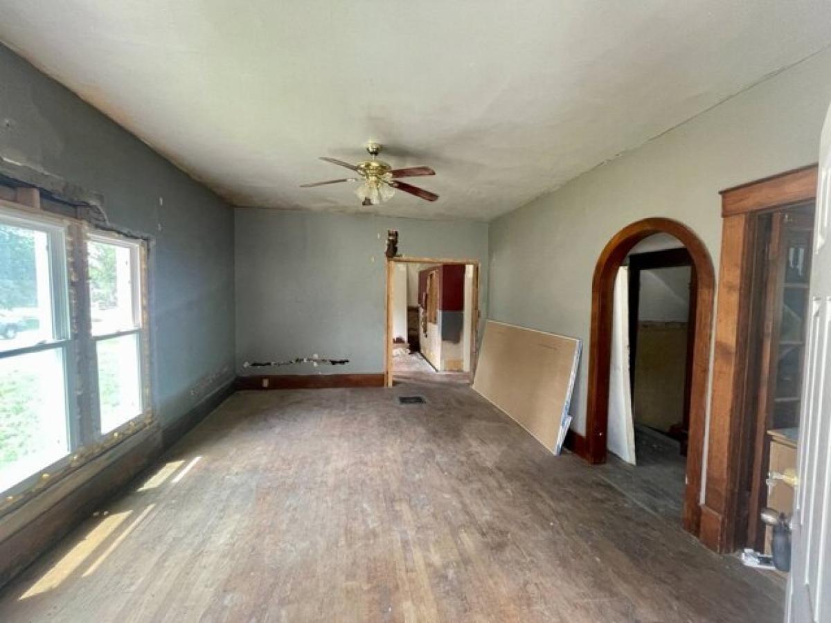 Picture of Home For Sale in Belleville, Kansas, United States