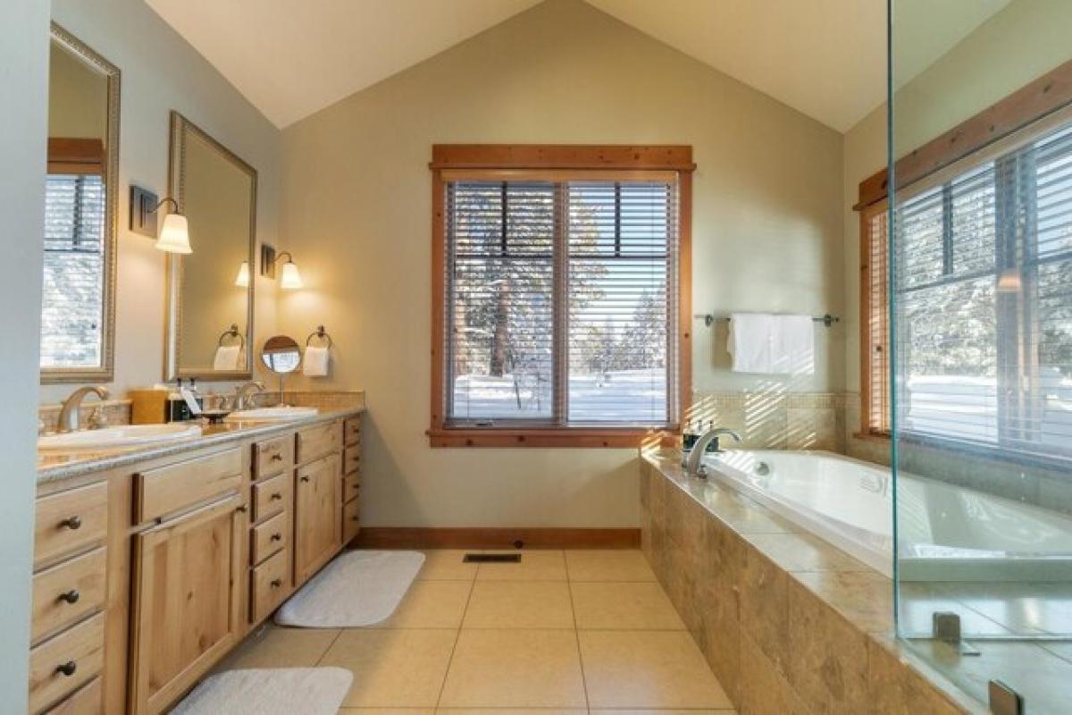 Picture of Home For Sale in Truckee, California, United States