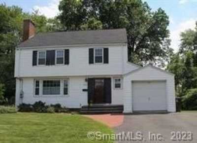 Home For Sale in West Hartford, Connecticut