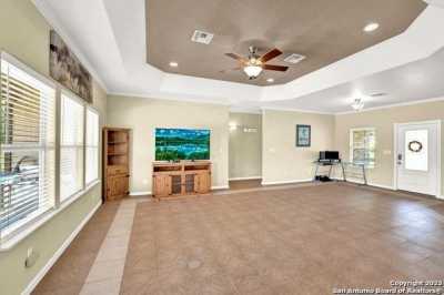 Home For Sale in La Vernia, Texas